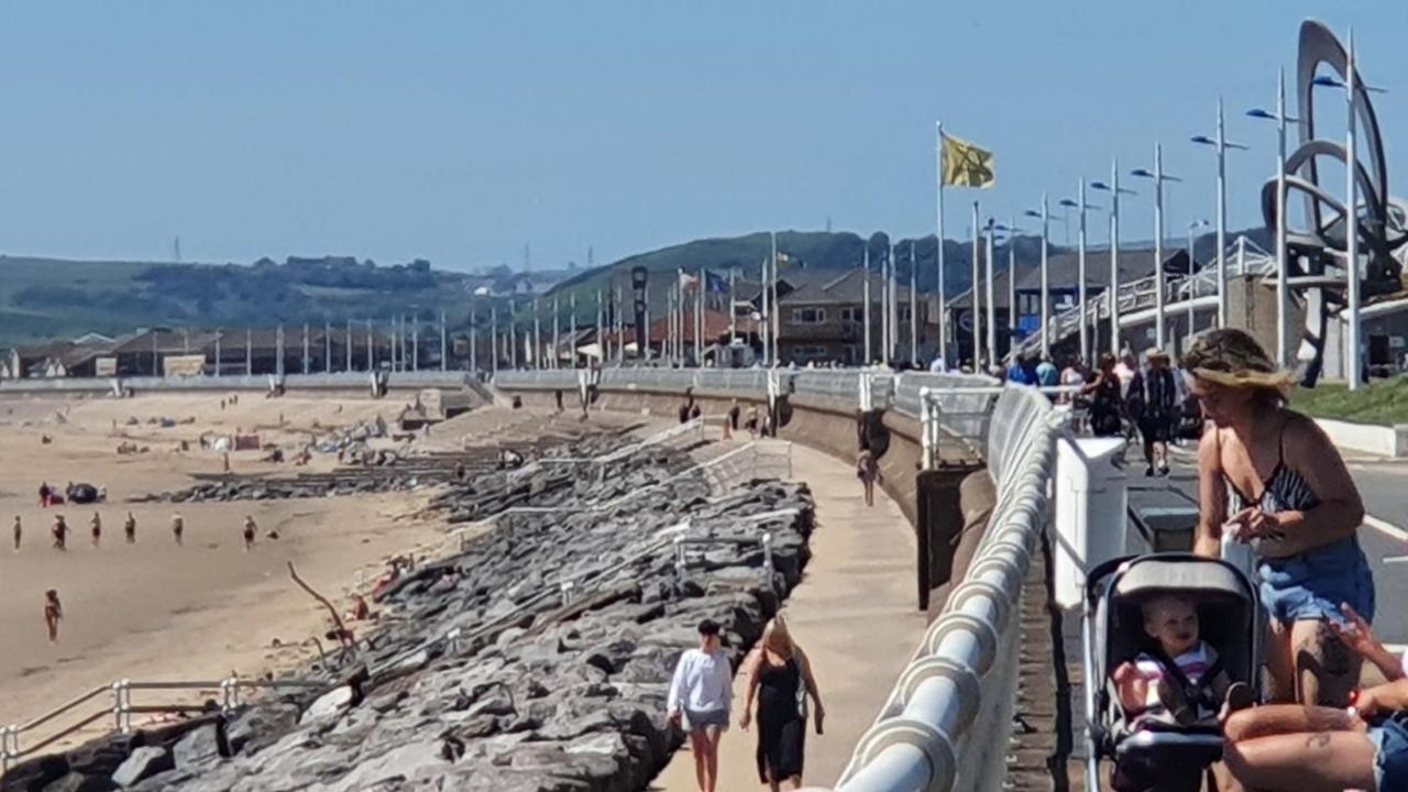 Beach Break Aberavon Holiday Home By The Sea Порт Толбът Екстериор снимка